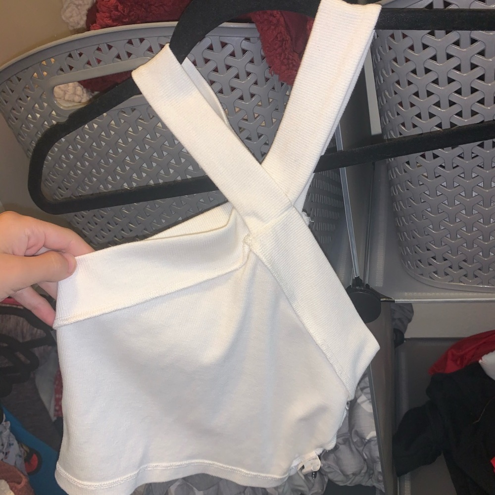 White crisscross crop top